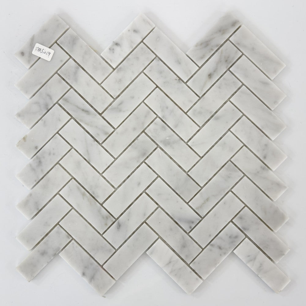 Mosaïque Marbre – Chevron élégant pour dosseret & salle de bain